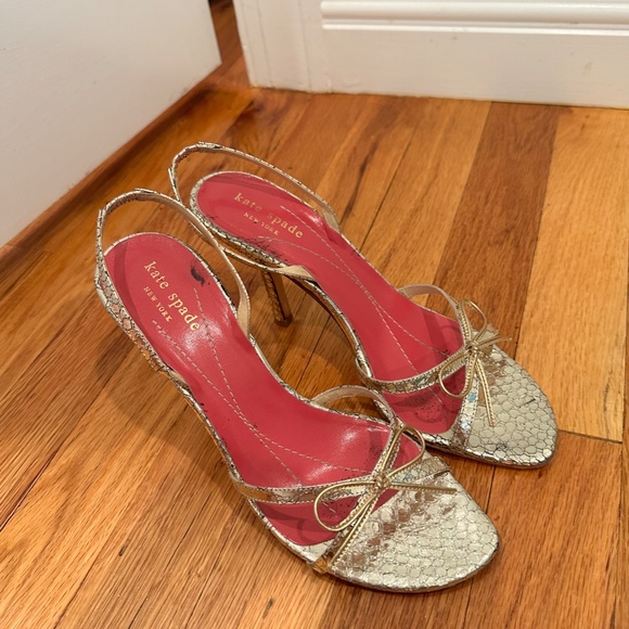 Kate Spade Gold Bow Sandal - Picture 1 of 2